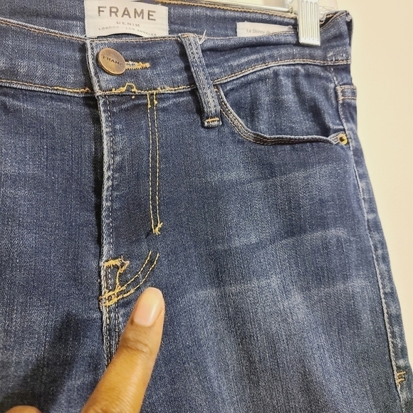 FRAME Denim | Le Skinny de Jeanne Skinny Jeans in Queensway Wash (Size 28) - Picture 11 of 16
